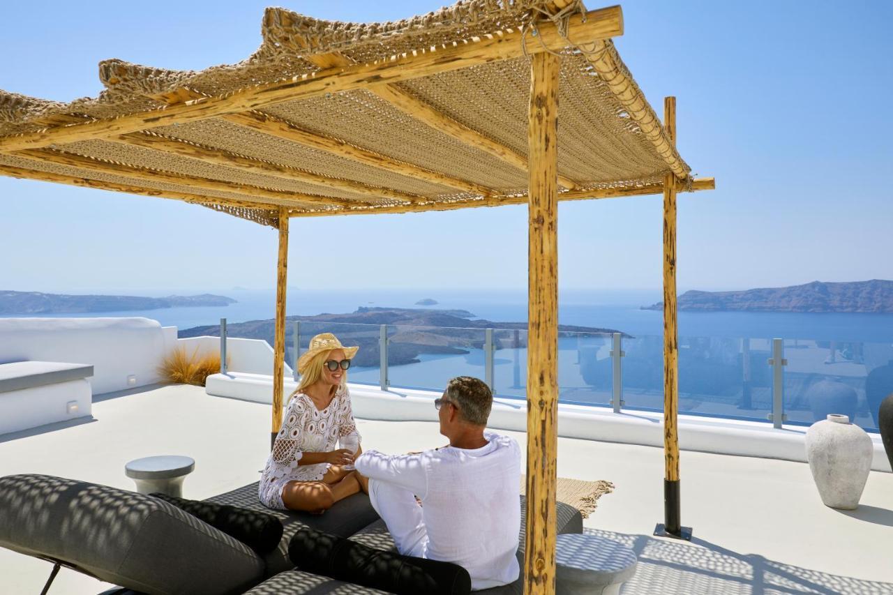 You & Me Suites Fira  Bagian luar foto